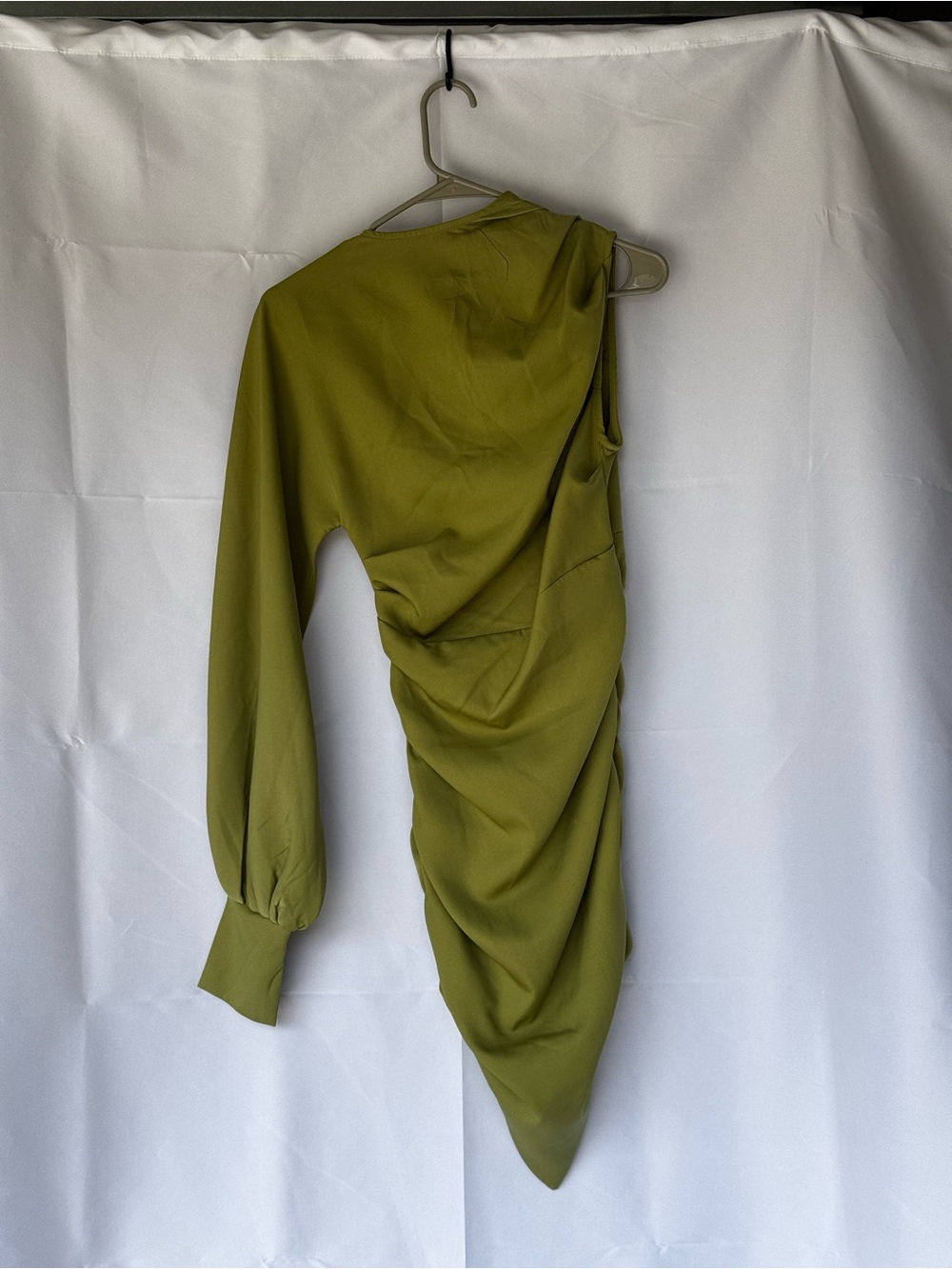 PrettyLittleThing Olive Green One-Shoulder Drape Dress